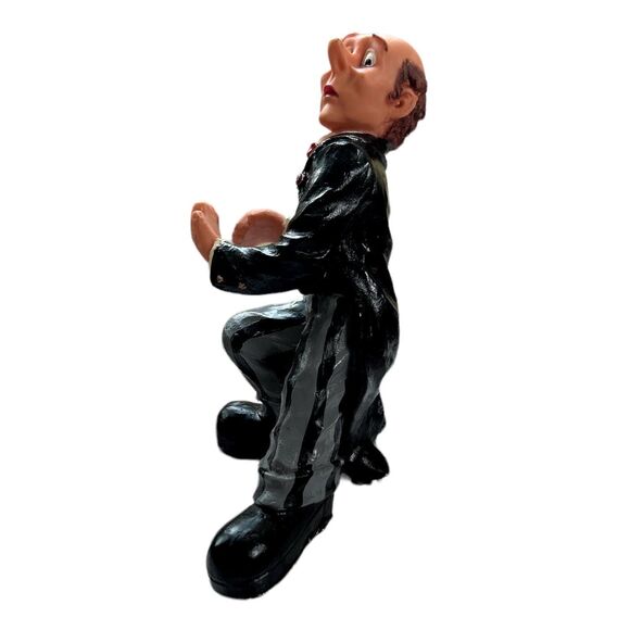 Ganz James the Butler with Red Bow Tie Resin Kitchen Spoon Rest Holder - Picture 3 of 7